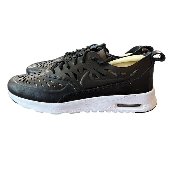 Women’s Nike Air Max Size 8 EU 39 Thea Joli Metallic Pewter Running Sneakers - Picture 1 of 5